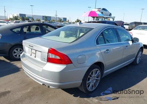 2007 Volvo S80 V8 z USA, uszkodzony, nr VIN YV1AH852671016577